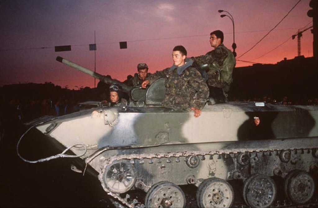 Nga 1991_8_19 (27).jpg