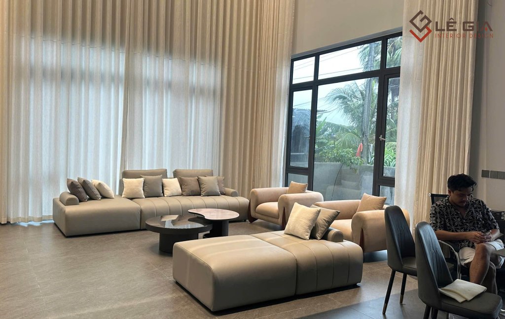 Ảnh chụp thực tế sofa da nỉ phòng khách cao cấp dáng l và văng (738).jpg