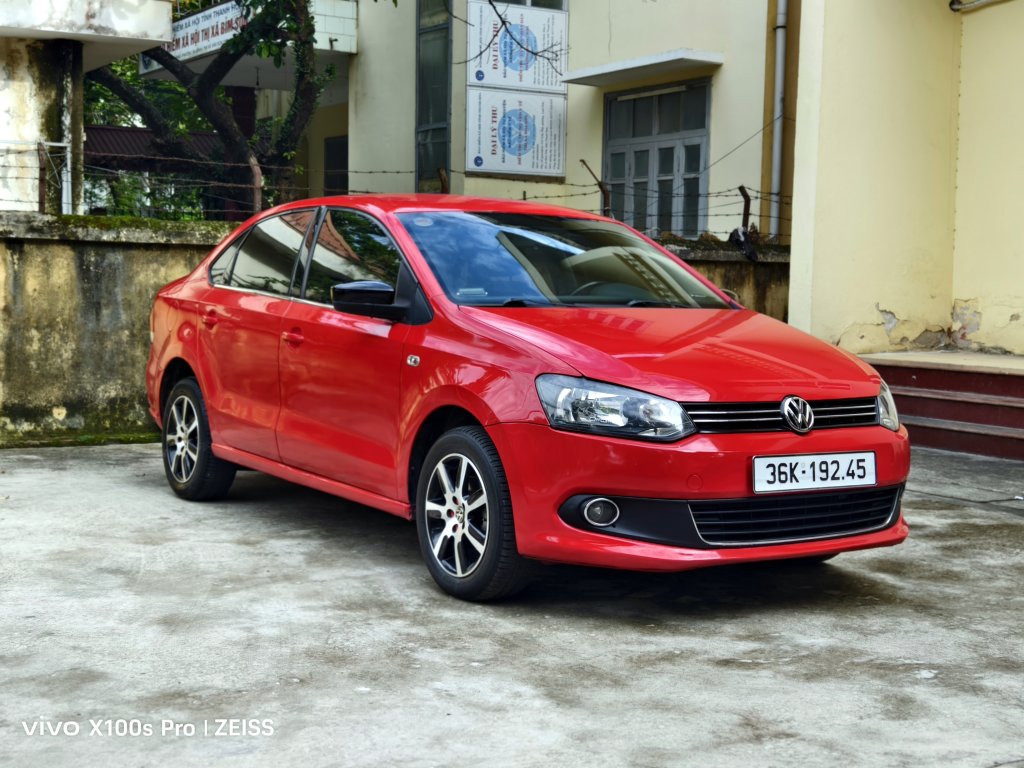 VW Polo (1).jpg