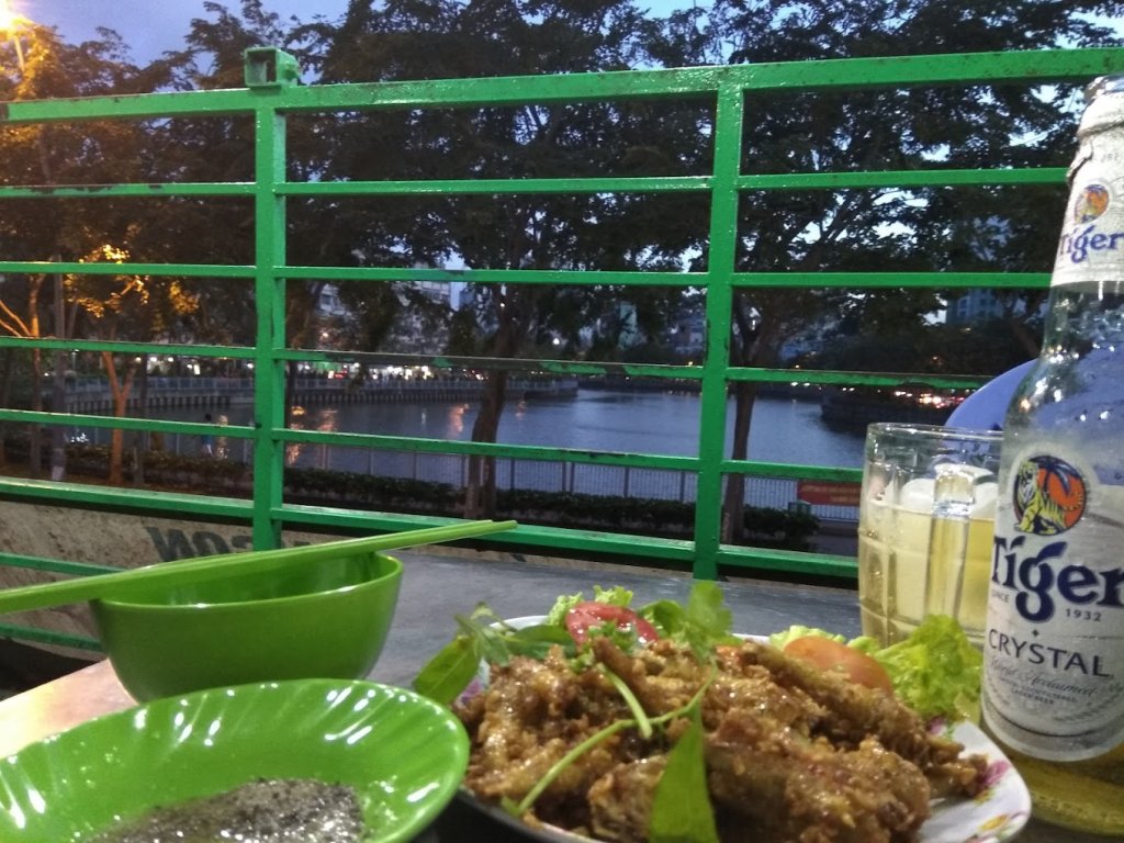 bong-so-quan-nhau-sai-gon.jpg