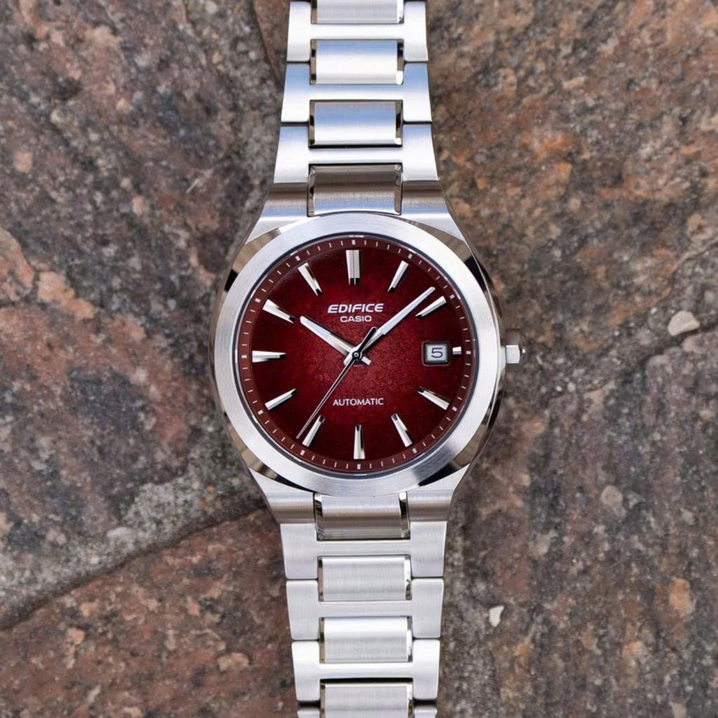 Casio Edifice EFK-200D-4ADR.jpg
