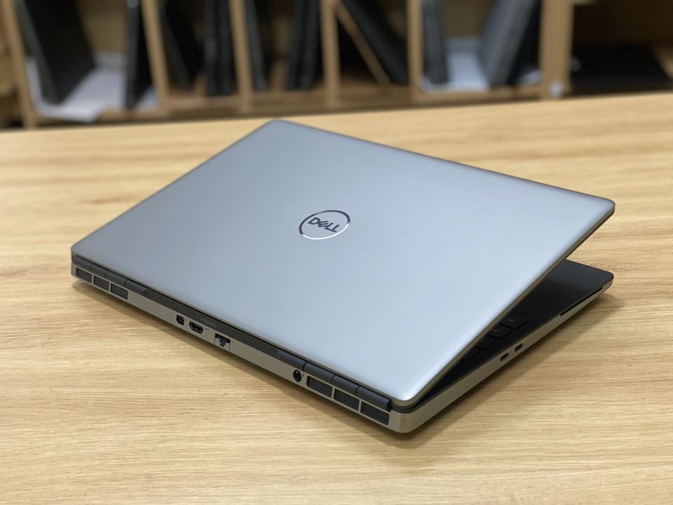 Dell-Precision-7550-4.jpg