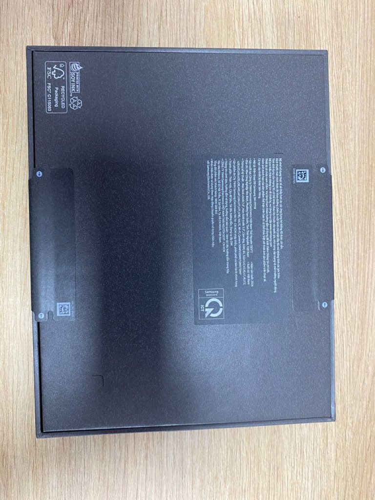 Z Fold8-Tim-B.jpg