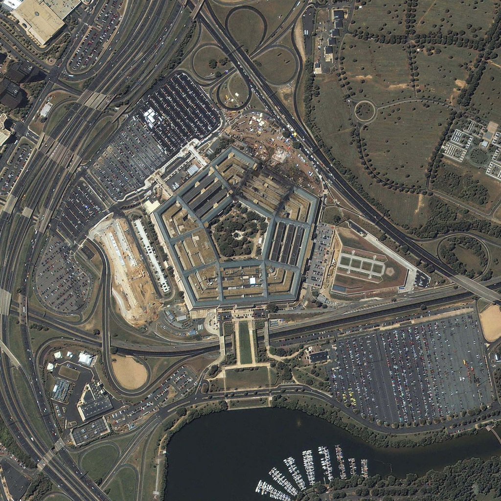 PENTAGON 2001_9_11 (3).jpg