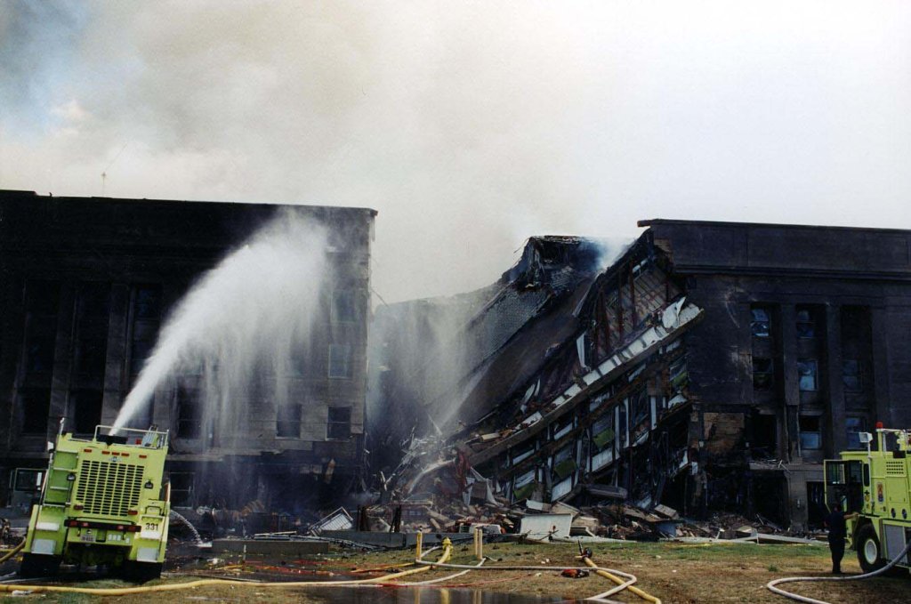 PENTAGON 2001_9_11 (11).jpg