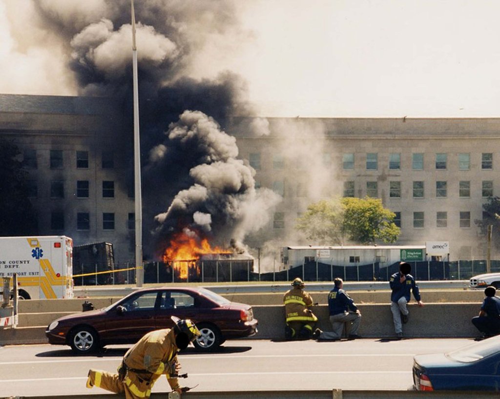 PENTAGON 2001_9_11 (13).jpg