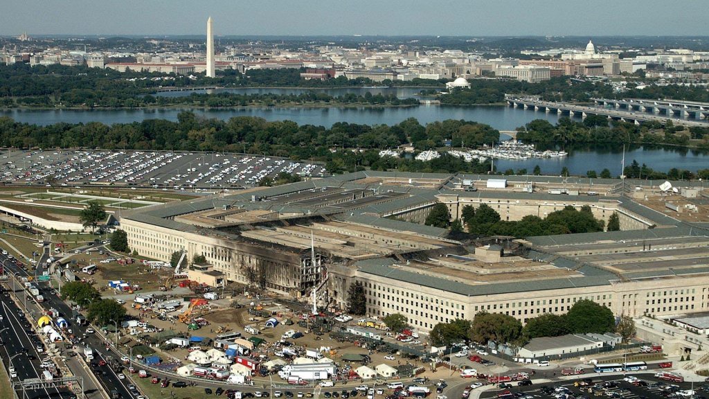 PENTAGON 2001_9_11 (21).jpg