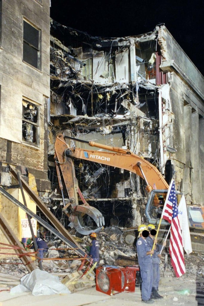PENTAGON 2001_9_11 (25).jpg