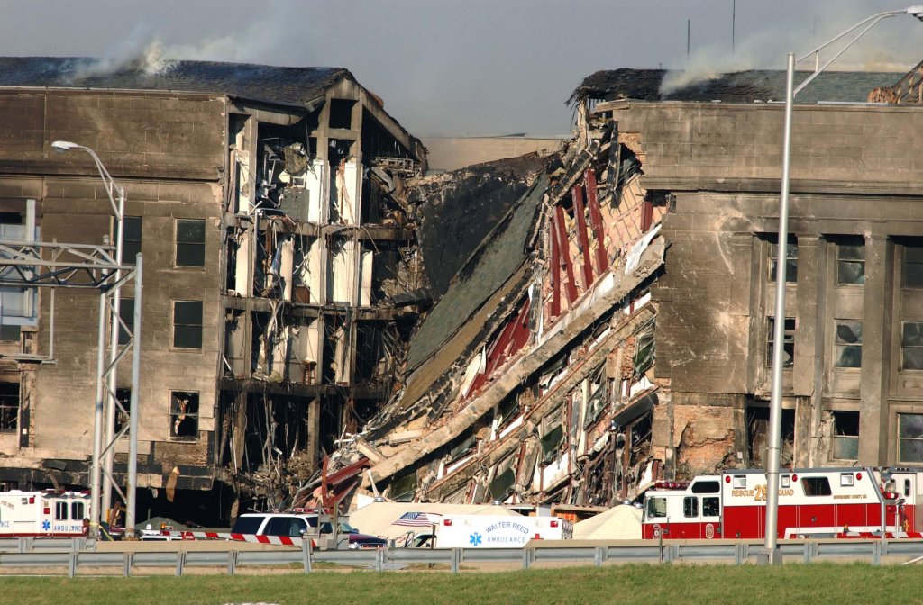 PENTAGON 2001_9_11 (29).jpg