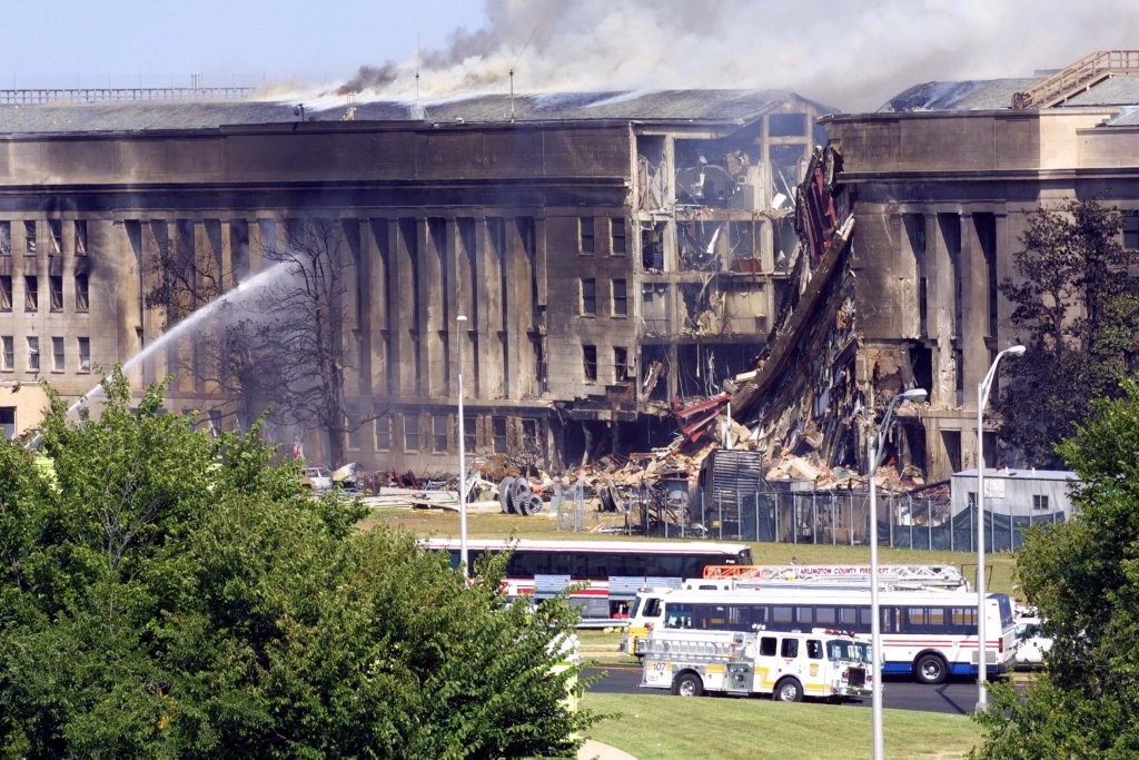 PENTAGON 2001_9_11 (32).jpg
