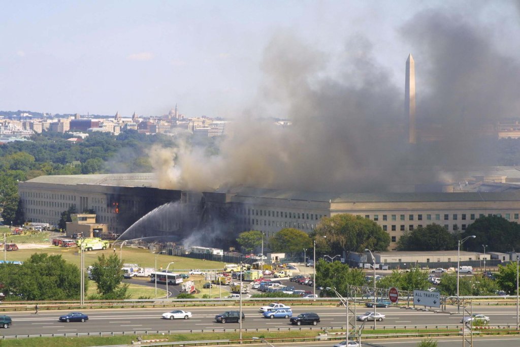 PENTAGON 2001_9_11 (34).jpg