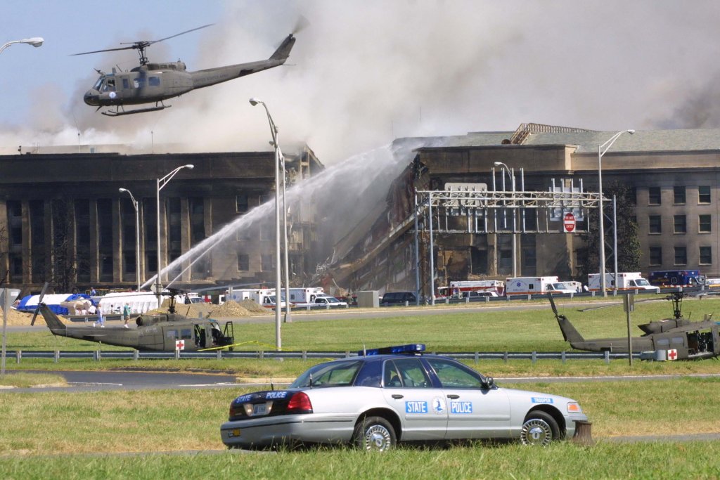 PENTAGON 2001_9_11 (35).jpg