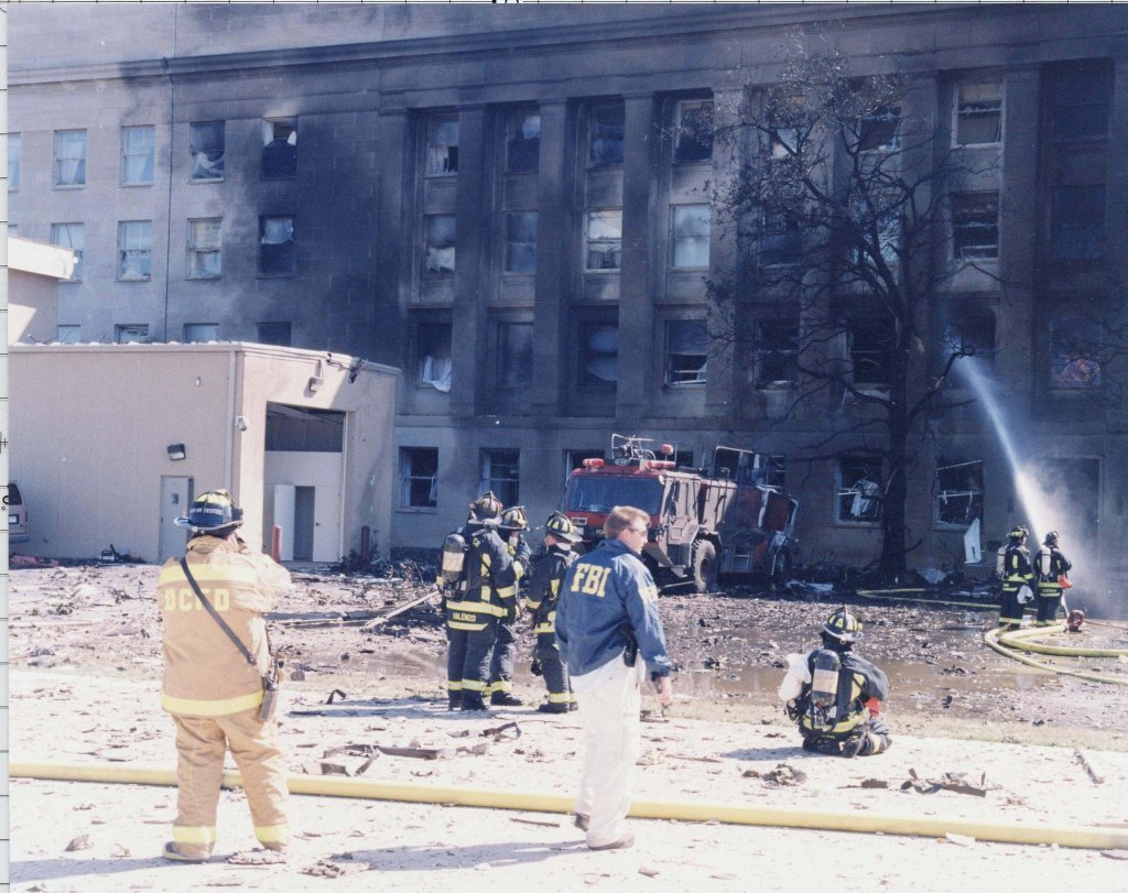 PENTAGON 2001_9_11 (56).jpg