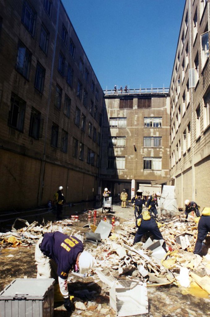 PENTAGON 2001_9_14 (7).jpg
