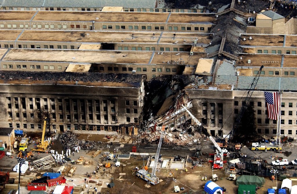 PENTAGON 2001_9_11 (x3).jpg