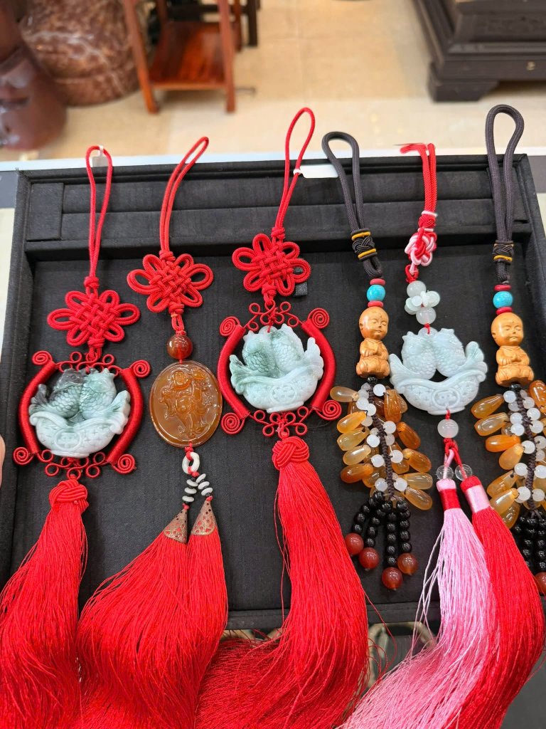 khanh-ngoc-treo-xe-oto.jpg