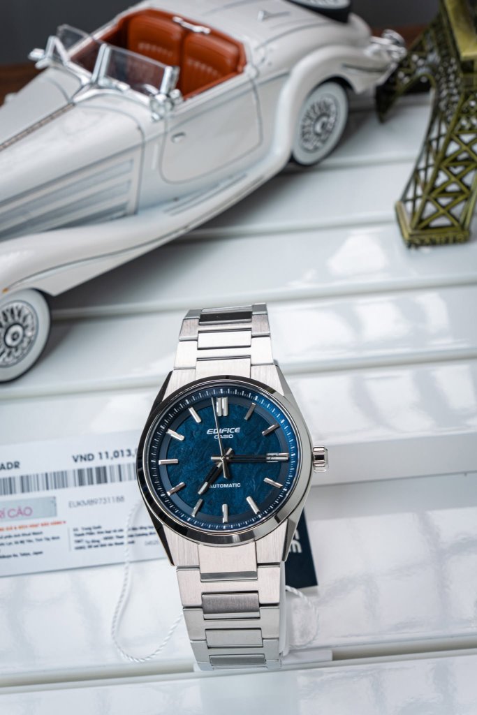CASIO EDIFICE EFK-110D-2ADR  (2).jpg