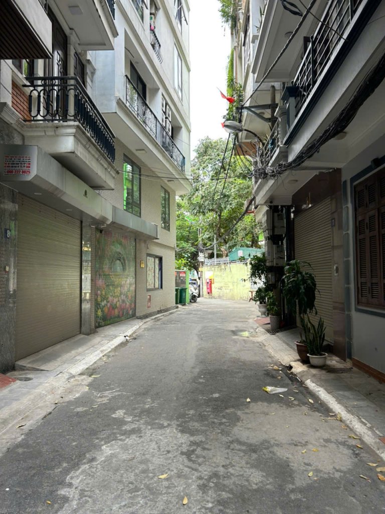 truoc nha (2).jpg