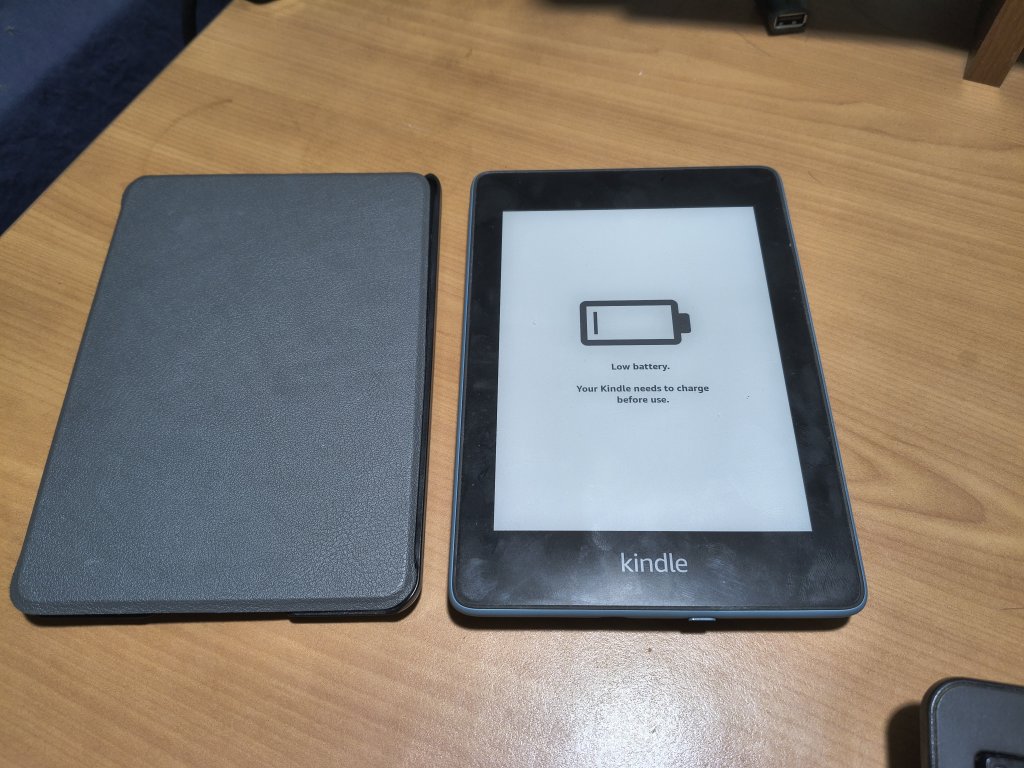kindle-paperwhite4-01 (1).jpg