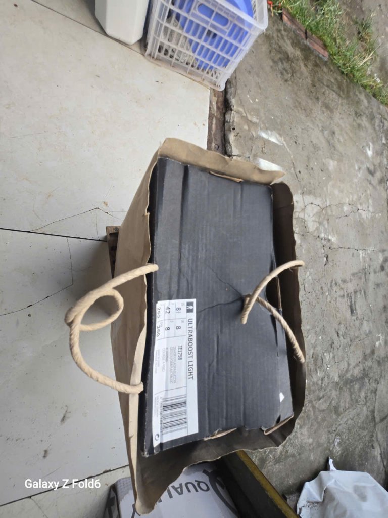 Dầy adidas Utraboot xanh vàng.jpg