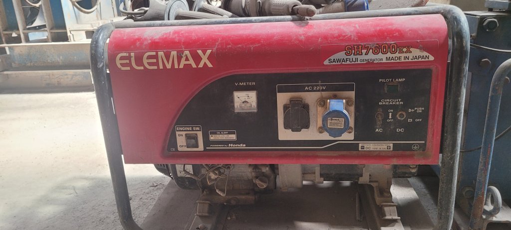 Elemax 1.jpg