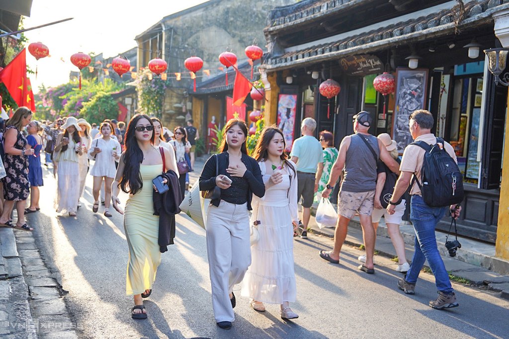 wm1-wm1-hoian-1792987018-9357-1792988618.jpg
