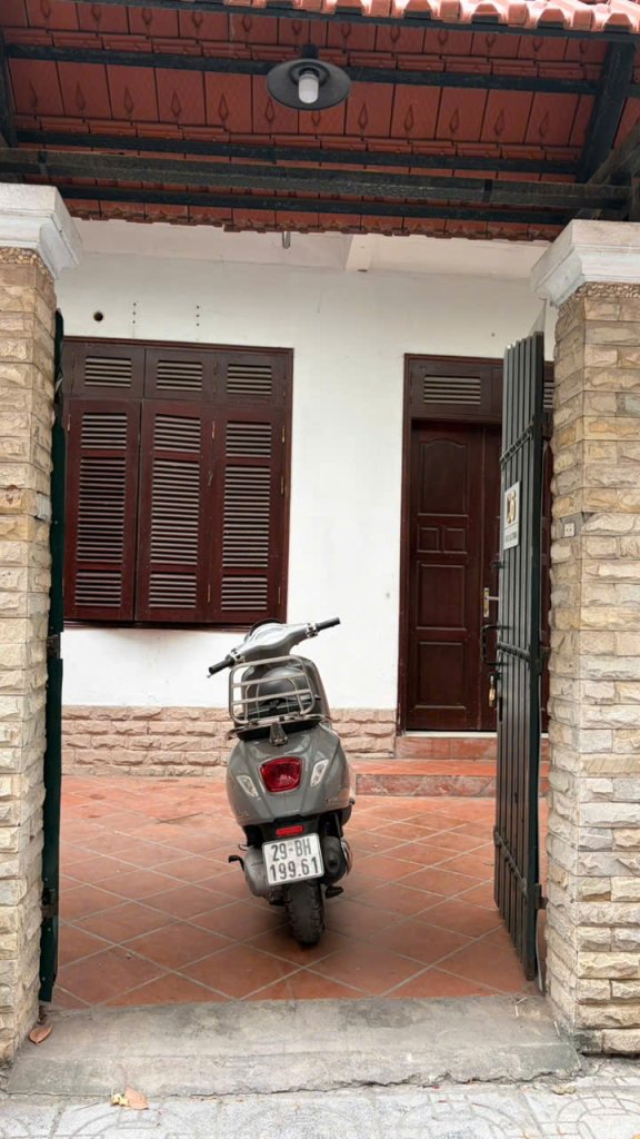 Khoảng sân để xe máy.jpg