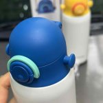 Bình giữ nhiệt có quai xách và trang trí ngộ nghĩnh 350ml LocknLock LHC328317.jpg
