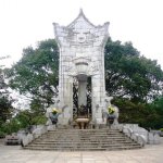 tham-nghia-trang-truong-son-noi-tieng.jpg