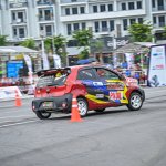 8 Thi dau 8.jpg