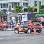 8 Thi dau 9.jpg