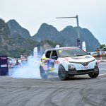 8 Thi dau 17.jpg