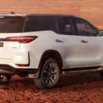 toyota-fortuner-2025c.jpg