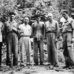 Đồng chí Trường Chinh và các thành viên đội DINA.jpg