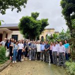 Cổng làng 04 - nằm trong đất vườn.jpg