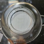 Rổ inox 28cm Punching Hole Basket có tay cầm LocknLock MIXB12825.jpeg