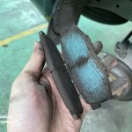 Lexus LX570 bảo dưỡng thay má phanh, piston khaiphuchoi (6).jpg