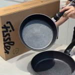 Bộ 2 chảo rán chống dính 24 và 28cm Adamant® Comfort Fissler 159-105-02-101-0 - Made ...jpeg