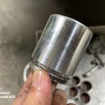 Lexus LX570 bảo dưỡng thay má phanh, piston khaiphuchoi (9).jpg