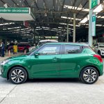 SUZUKI SWIFT -  ĐỔI MÀU TỪ XÁM SANG XANH LÁ TRỪ NÓC KHAIPHUCHOI QUANGDUCAUTO (37).jpg