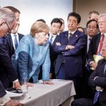 hanh-trinh-16-nam-cheo-lai-chau-au-cua-ba-merkel-qua-nhung-buc-anh_15.jpg